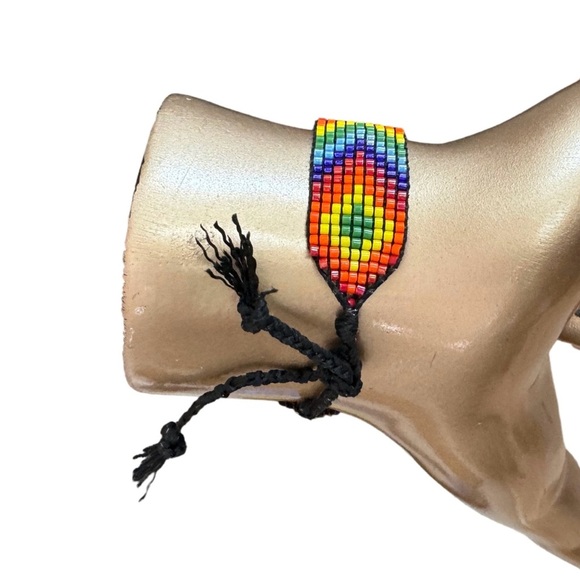 Handwoven handcrafted geometric colorful seed bead tie-on bracelet - Picture 4 of 5